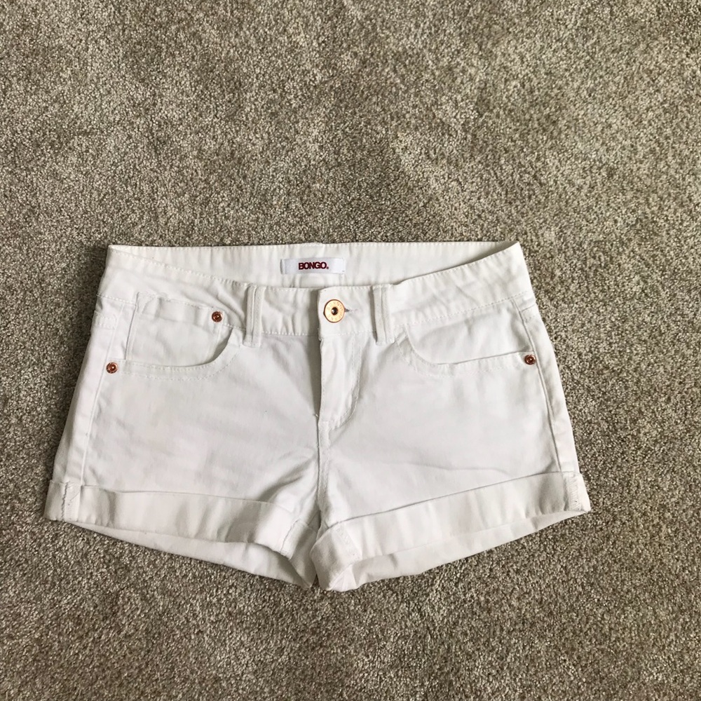 Bongo white shorts (3)